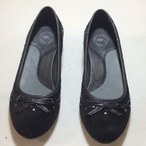 9M black suede matador style flats with small heels. Not sure if ever worn.